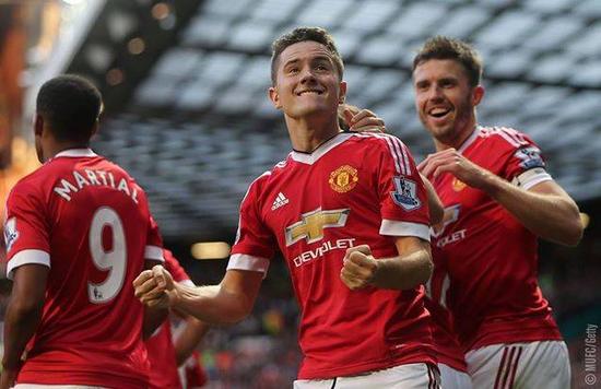 练的带领下 练的带领下